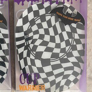 CHECKERBOARD CUP WARMER